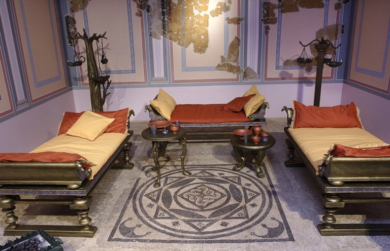 triclinium - Puntogar